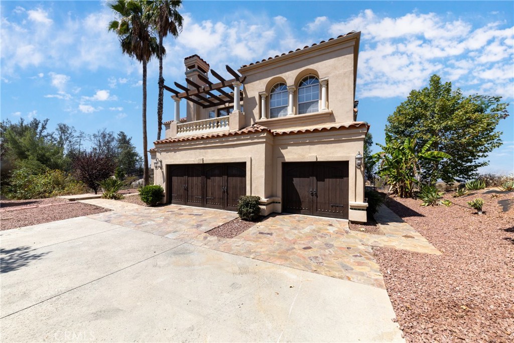 7007 Golden Vale Drive Property Photo 15