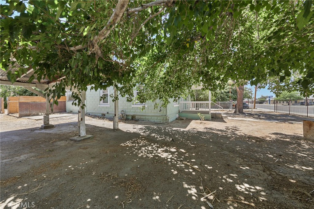 7812 Pearblossom Property Photo 2