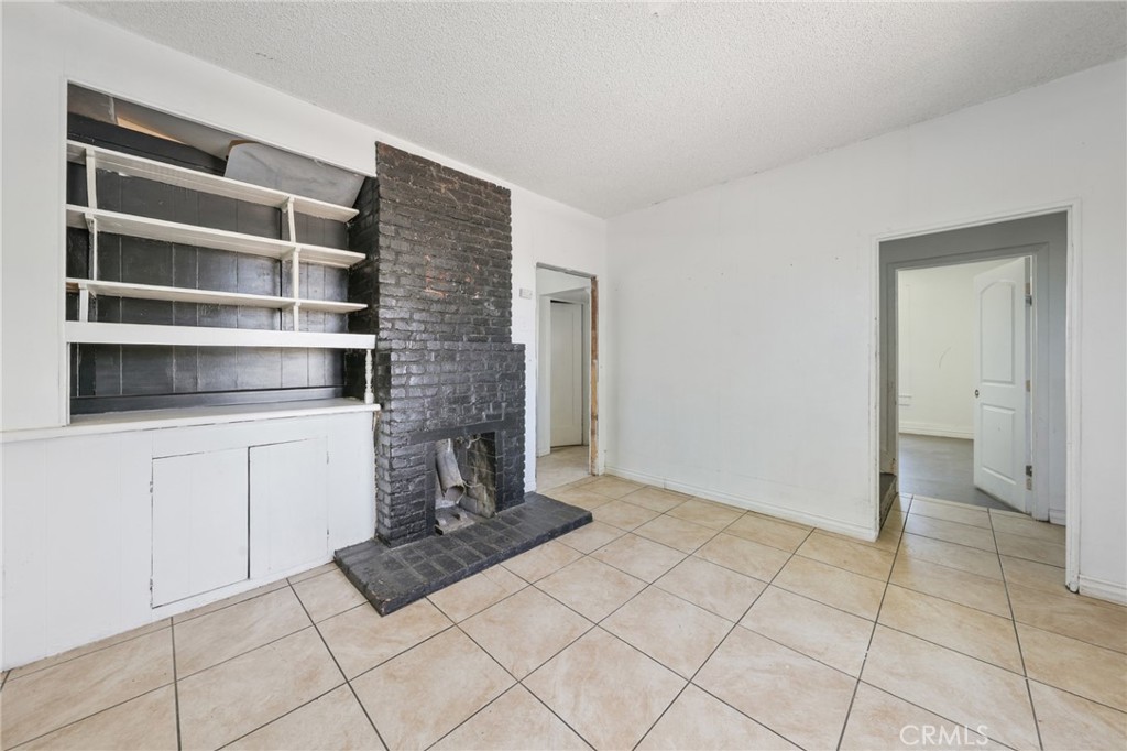 7812 Pearblossom Property Photo 4
