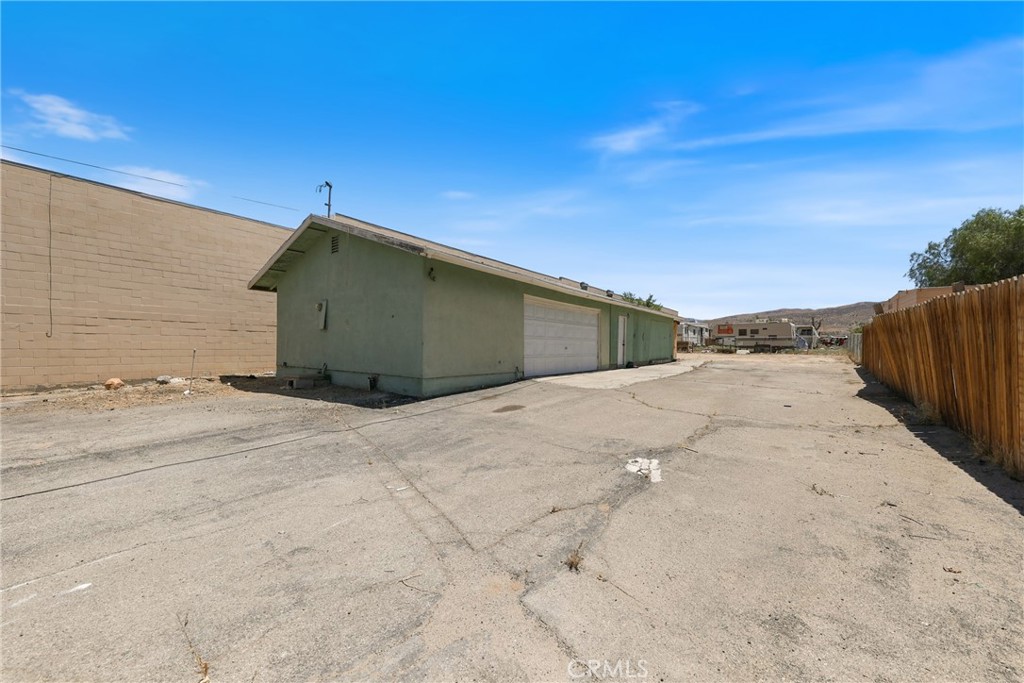 7812 Pearblossom Property Photo 24