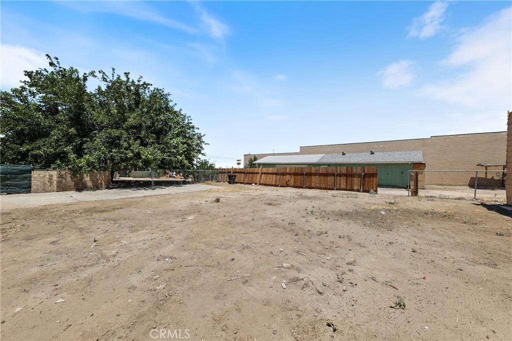 7812 Pearblossom Property Photo 30