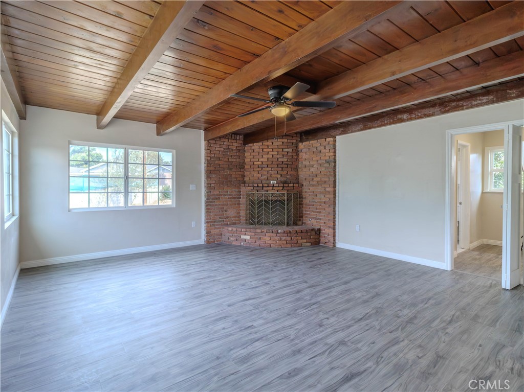 1240 S Bromley Avenue Property Photo 4