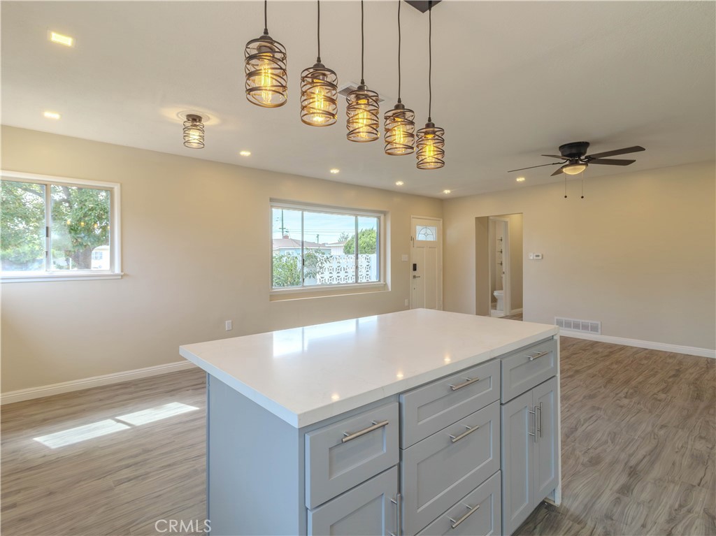 1240 S Bromley Avenue Property Photo 15