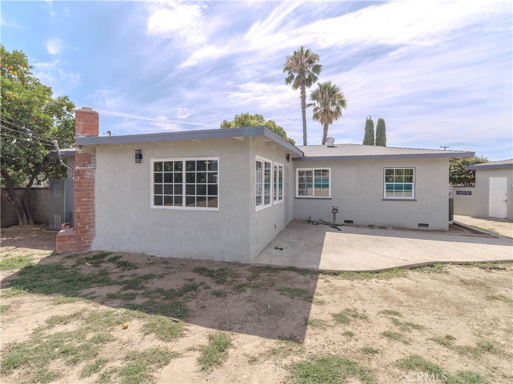1240 S Bromley Avenue Property Photo 25
