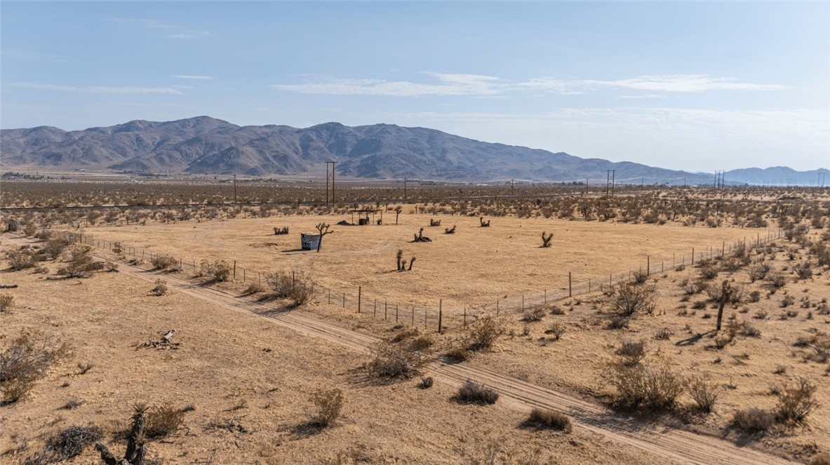 10425 Laguna Seca Drive Property Photo 7