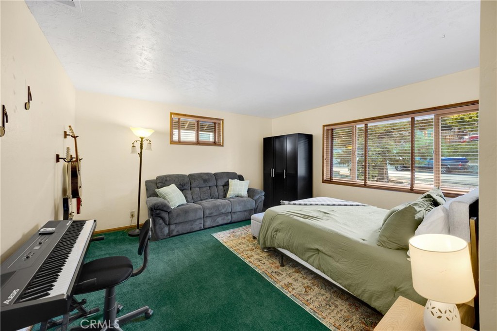 5495 Summit Drive Property Photo 16