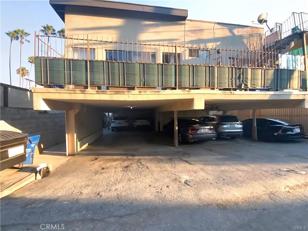 5665 Franklin Avenue Property Photo 4