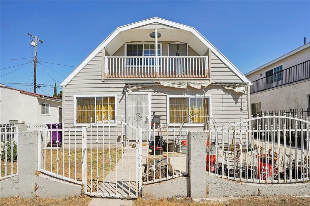 1211 E Leigh Court Property Photo 1