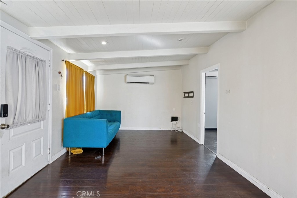 1211 E Leigh Court Property Photo 11