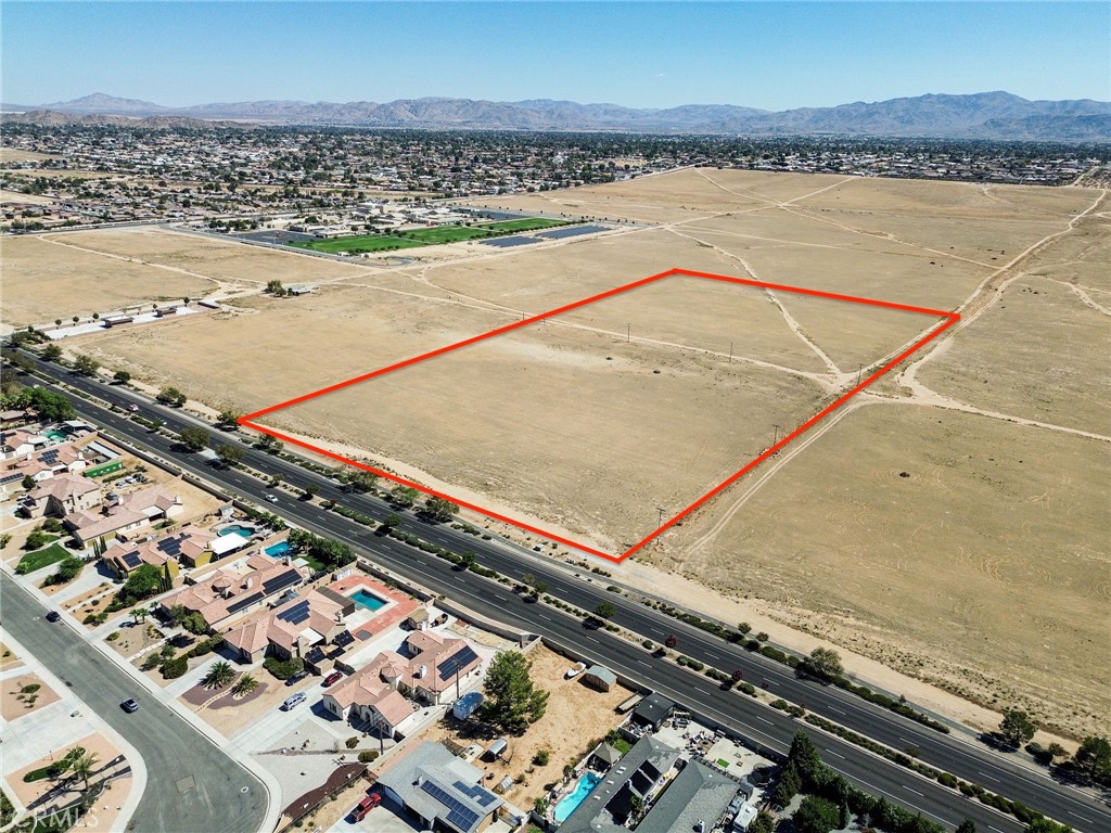 1 Apple Valley Road Property Photo 2