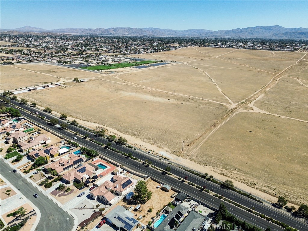1 Apple Valley Road Property Photo 3