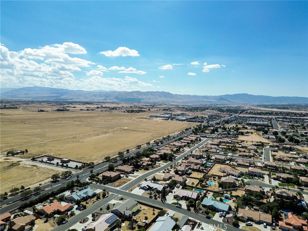 1 Apple Valley Road Property Photo 5