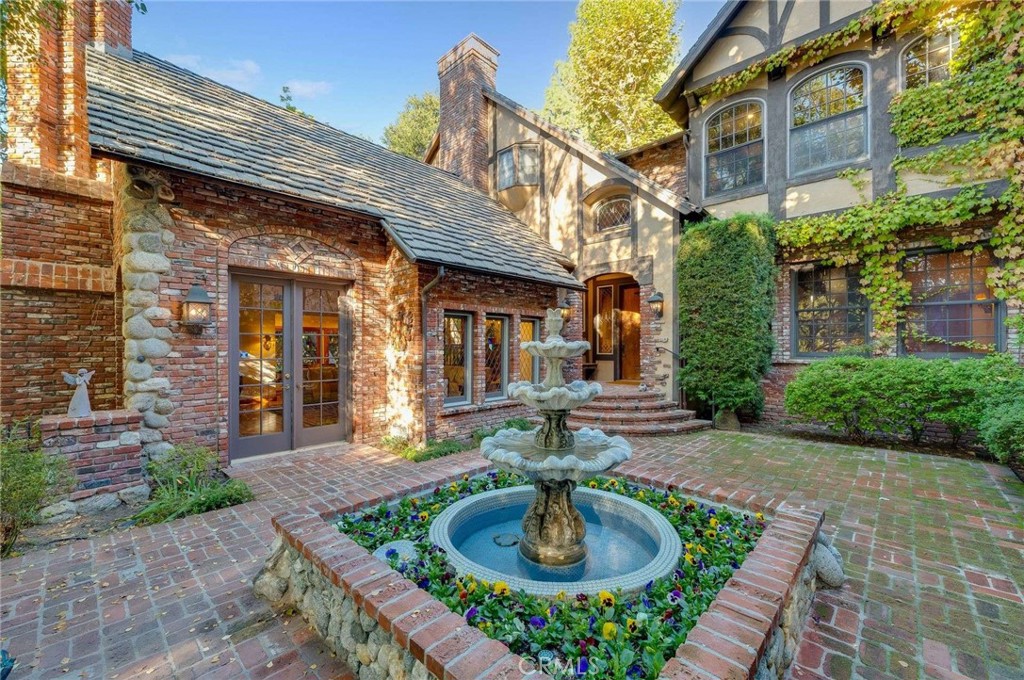 5200 Jessen Drive Property Photo 5