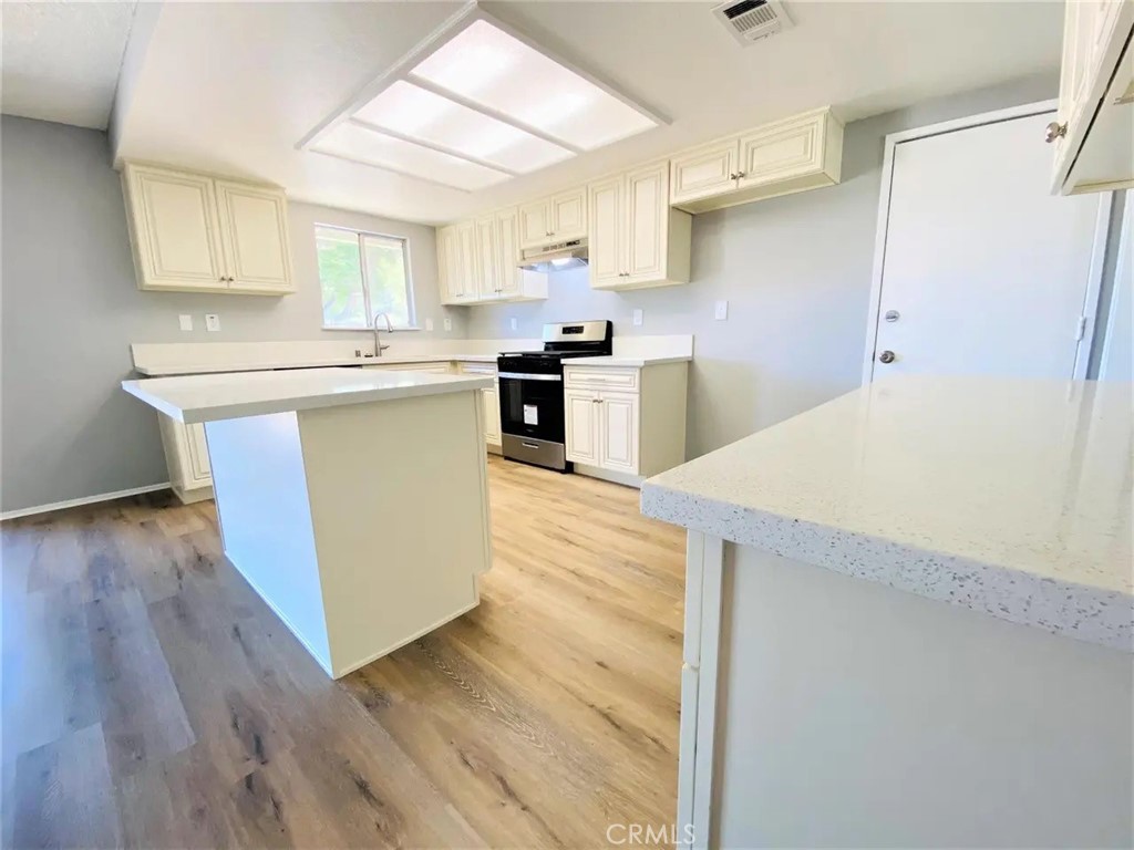 16716 Stagecoach Property Photo 6