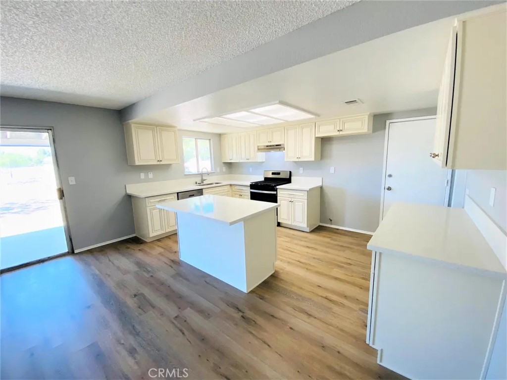 16716 Stagecoach Property Photo 8