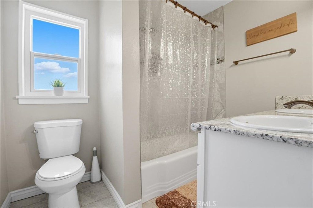 1234 N Laurel Property Photo 16