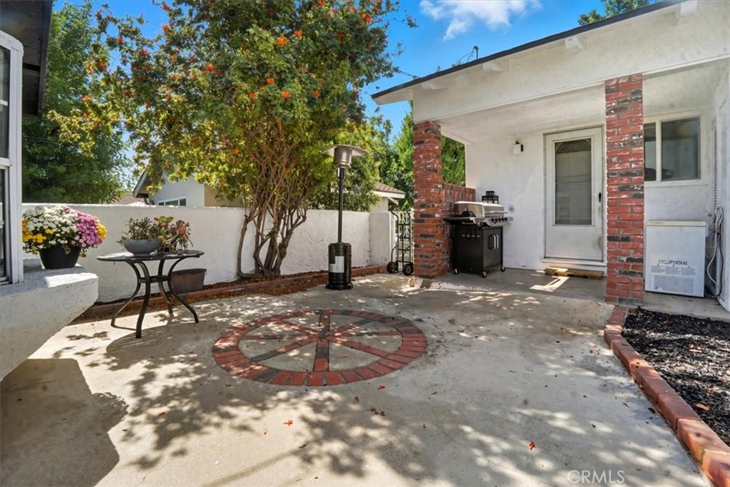 1234 N Laurel Property Photo 18