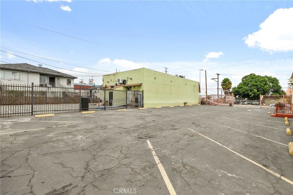 10511 S Western Property Photo 7