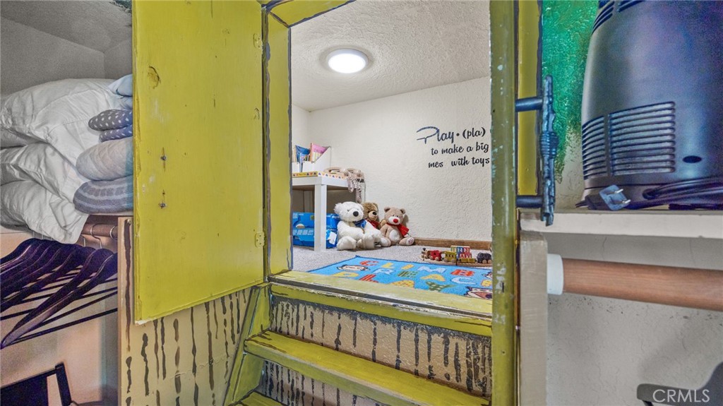 582 Kuffel Canyon Road Property Photo 20