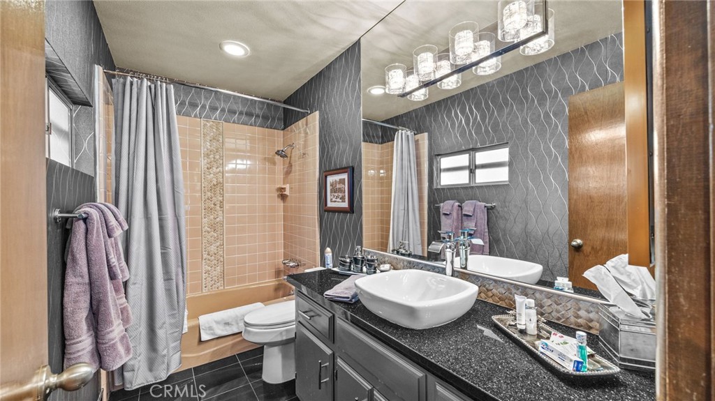 582 Kuffel Canyon Road Property Photo 25