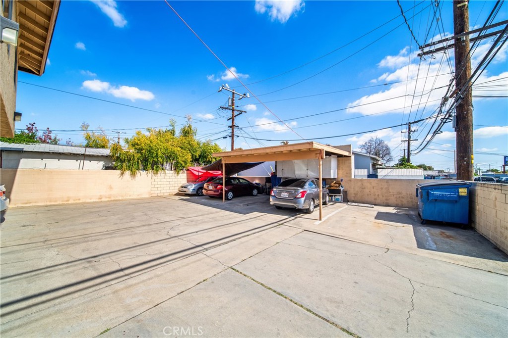 1342 Edgewood Property Photo 3