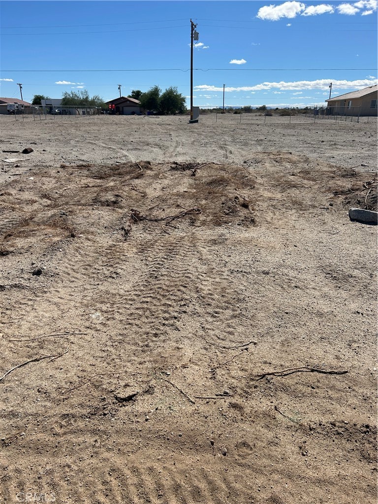 0 Penolope Property Photo 2