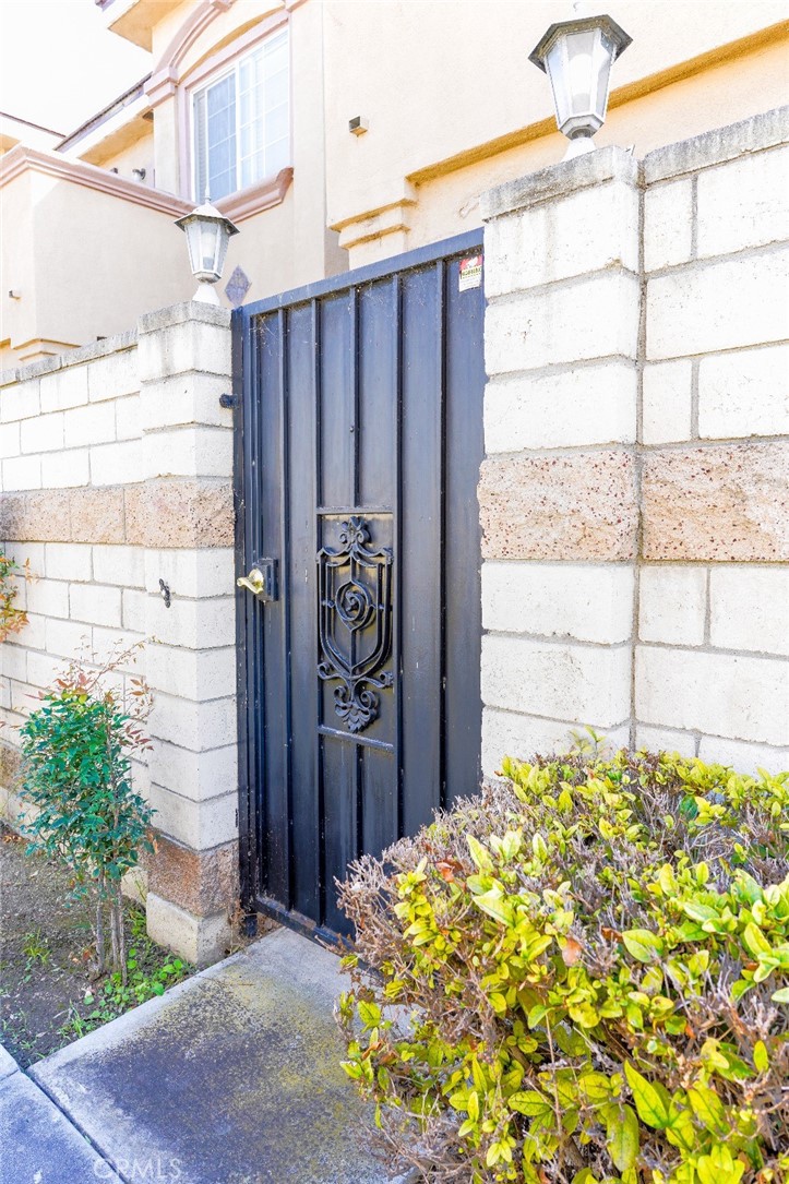 5867 Western Avenue Property Photo 1