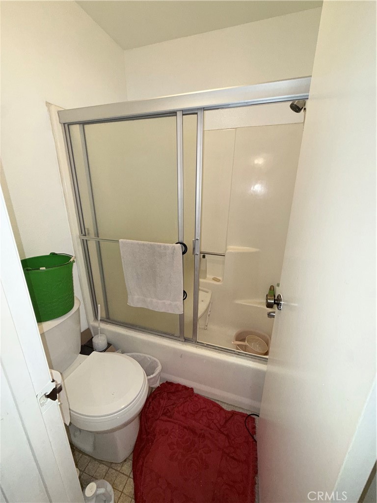 13721 Los Angeles Property Photo 9