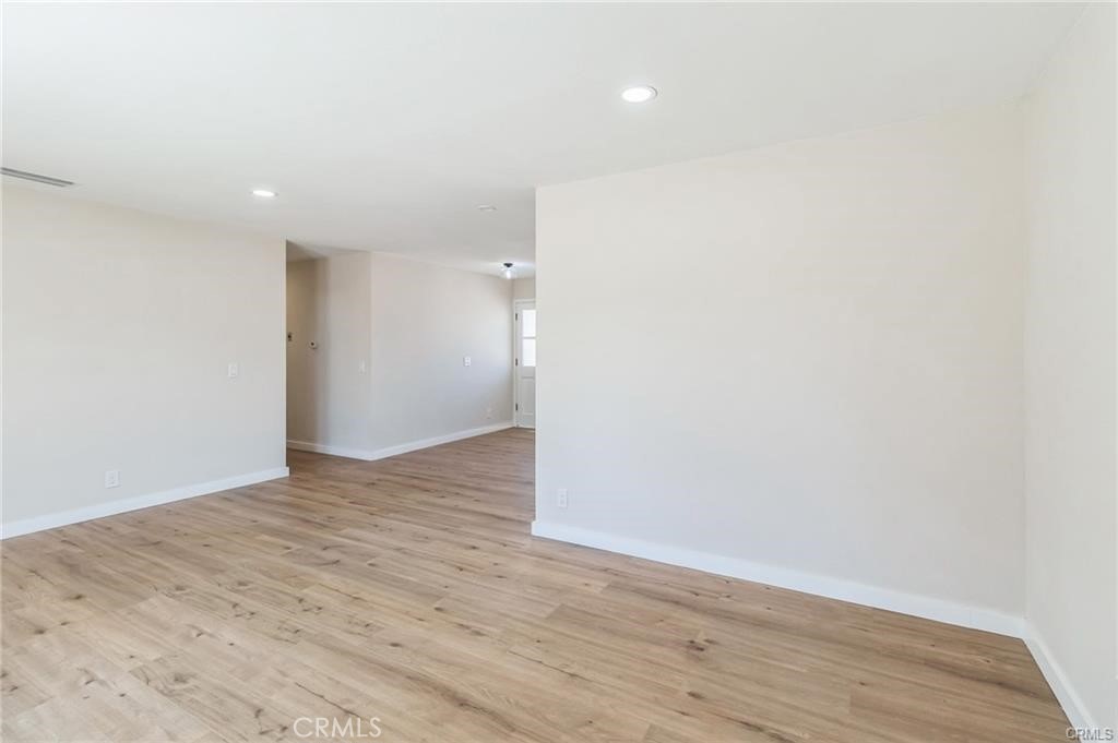 18747 Albany Court Property Photo 3