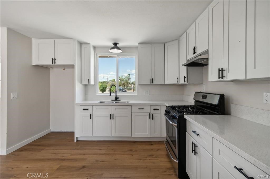 18747 Albany Court Property Photo 5