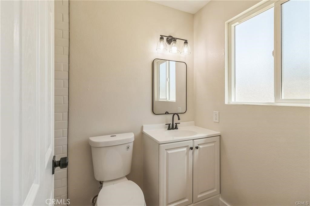 18747 Albany Court Property Photo 13