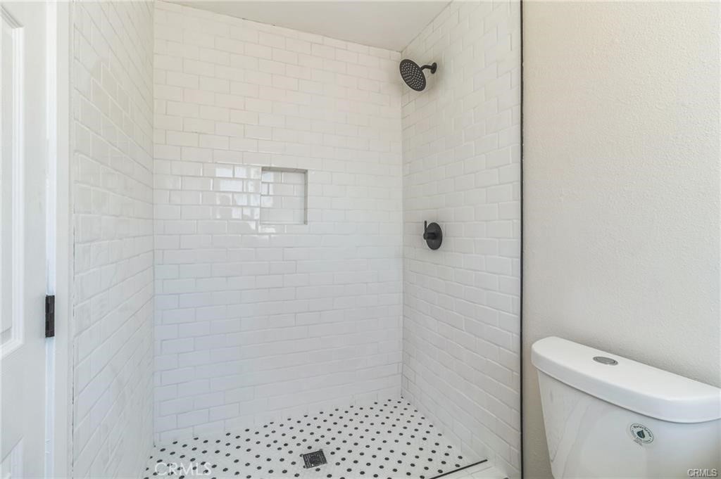 18747 Albany Court Property Photo 14