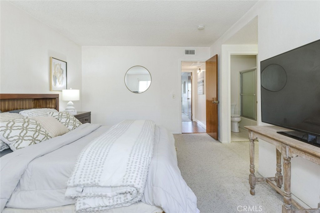 11827 Loma Drive 15 Property Photo 19