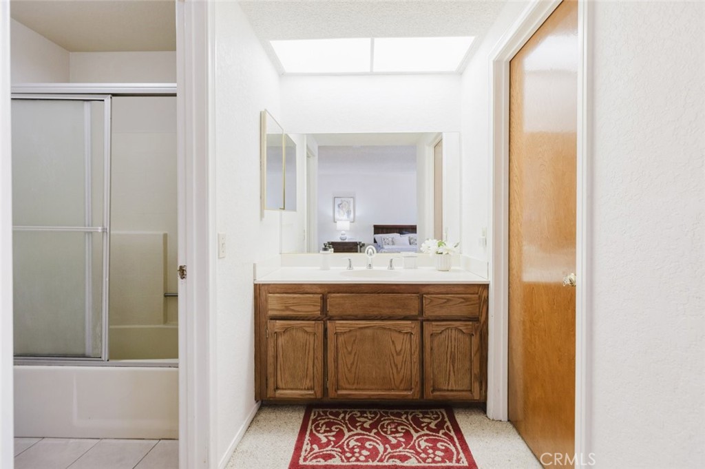 11827 Loma Drive 15 Property Photo 21