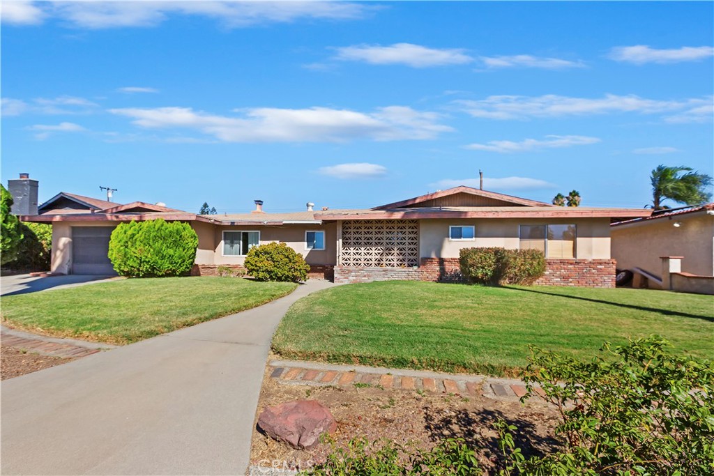 19416 Cheshire Street Property Photo 1