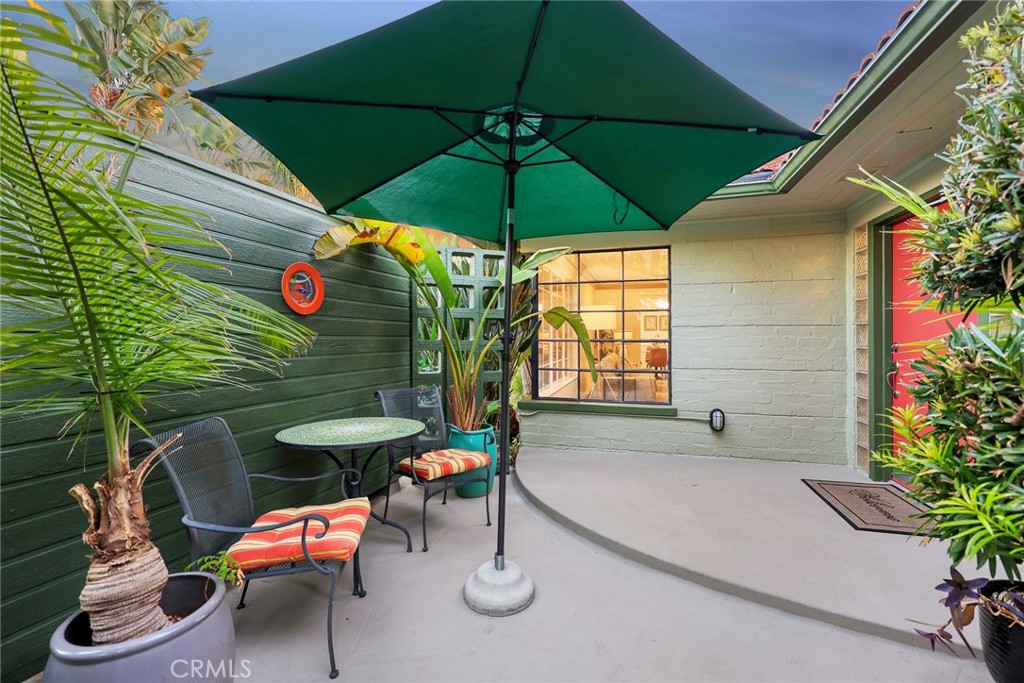 459 N Barranca Ave Property Photo 4