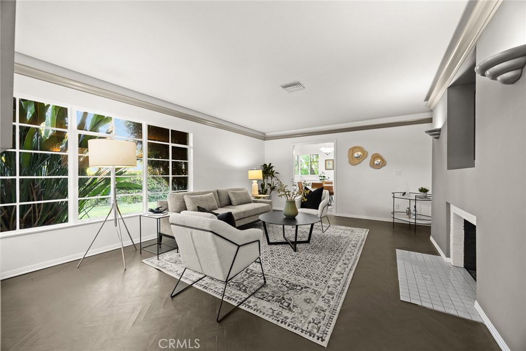 459 N Barranca Ave Property Photo 6