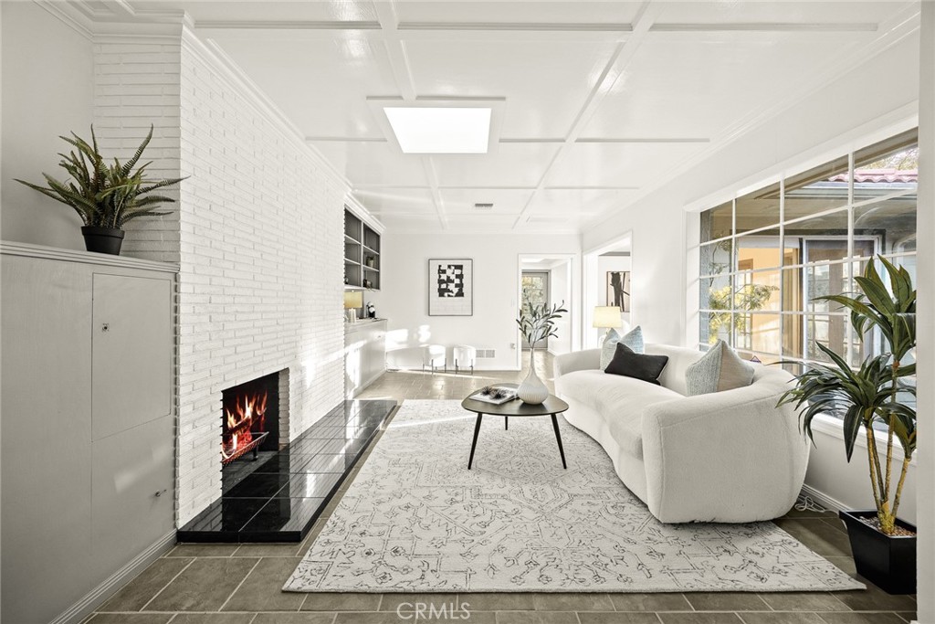 459 N Barranca Ave Property Photo 9