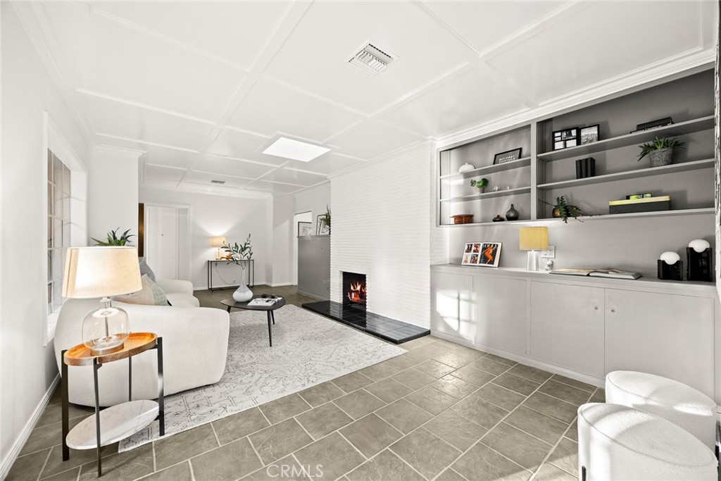 459 N Barranca Ave Property Photo 10