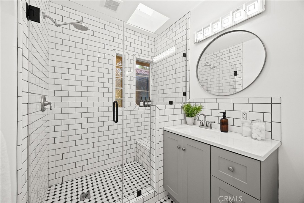 459 N Barranca Ave Property Photo 18