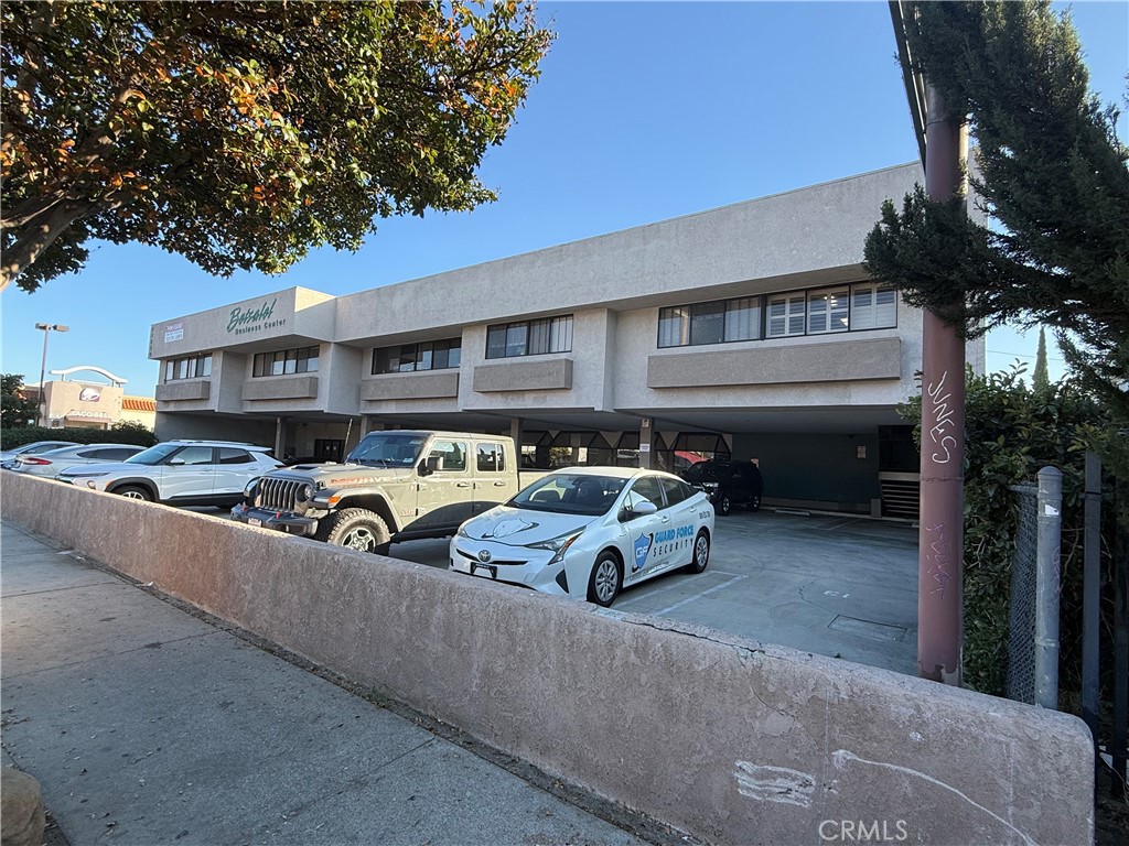 21220 Devonshire Property Photo 2