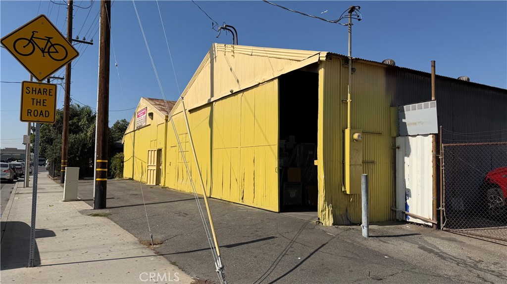5137 Tweedy Property Photo 3