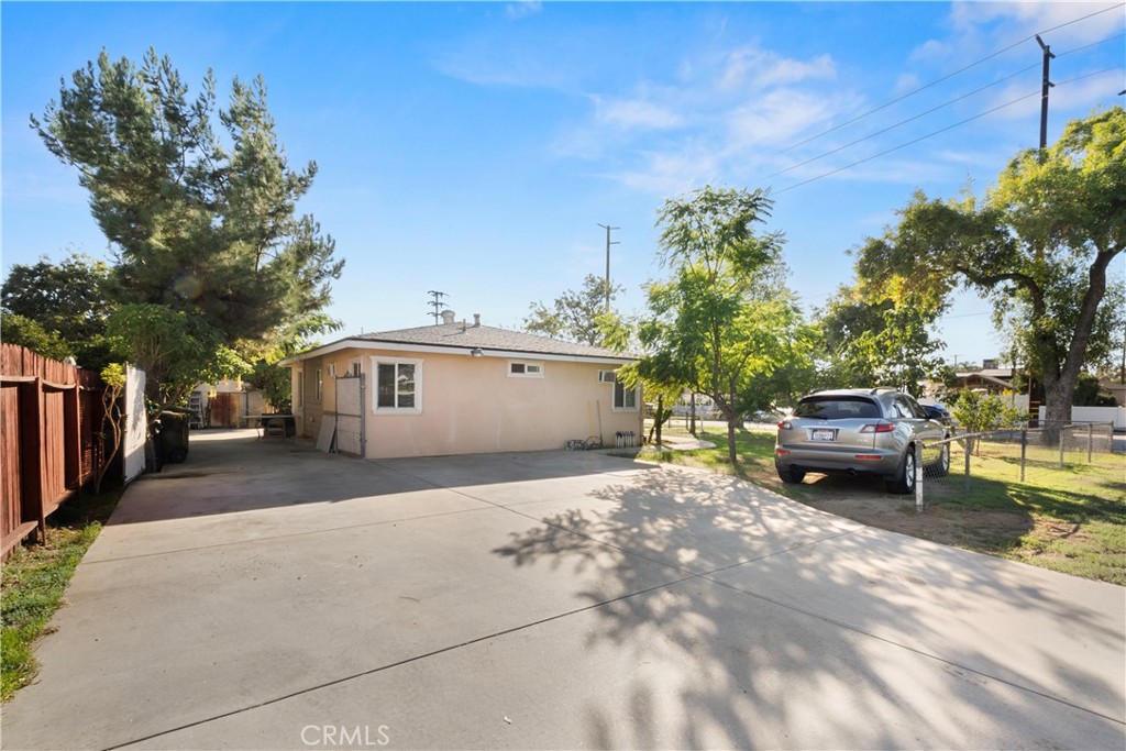 308 S Campus Avenue Property Photo 10
