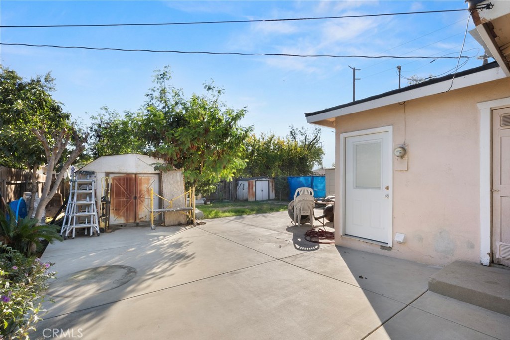 308 S Campus Avenue Property Photo 12