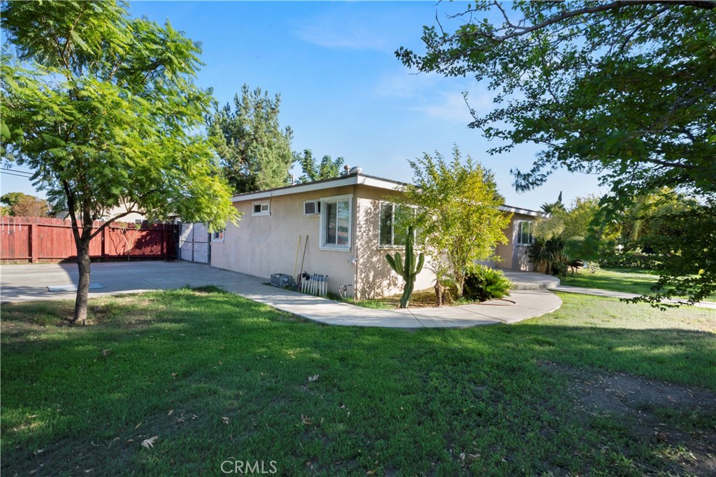 308 S Campus Avenue Property Photo 16