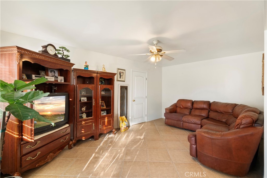 308 S Campus Avenue Property Photo 21