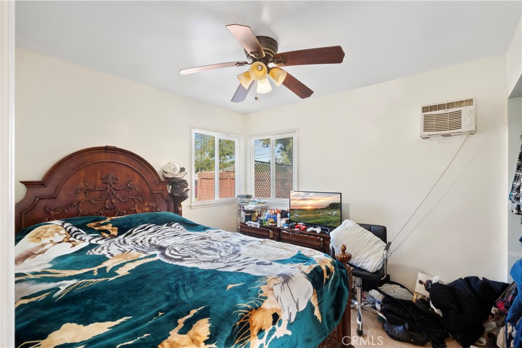 308 S Campus Avenue Property Photo 28