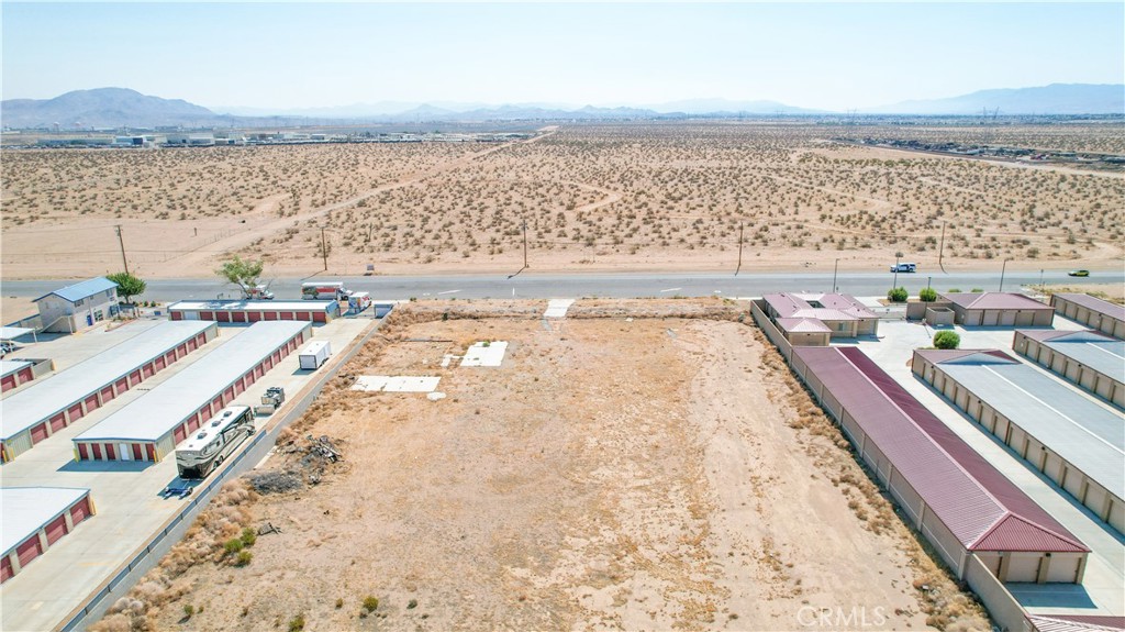 16454 Adelanto Road Property Photo 3