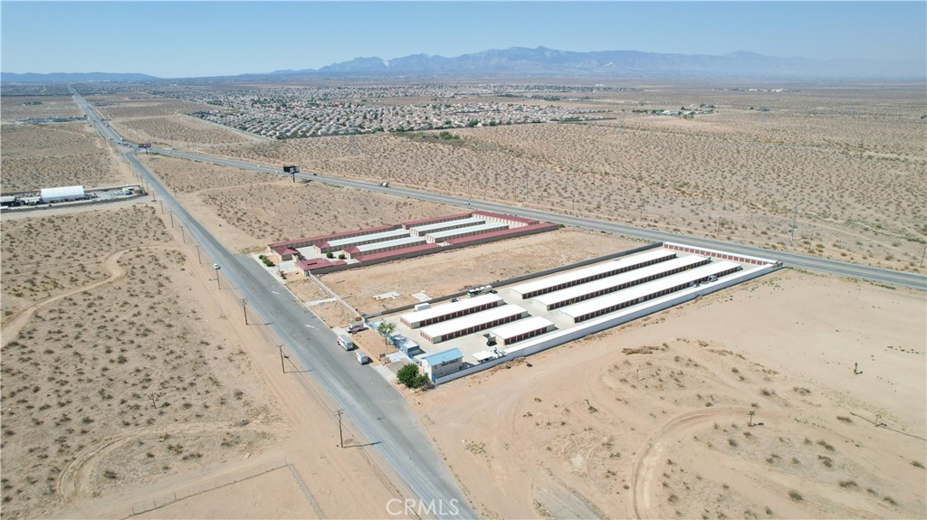 16454 Adelanto Road Property Photo 9