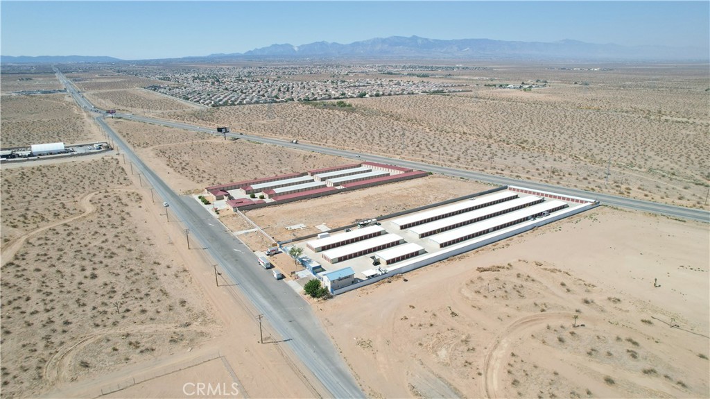16454 Adelanto Road Property Photo 9